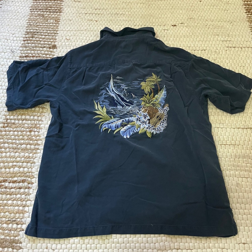 Caribbean‎ Silk Blend Navy Blue Embroidered Sailboat Camp Shirt Mens Size Medium